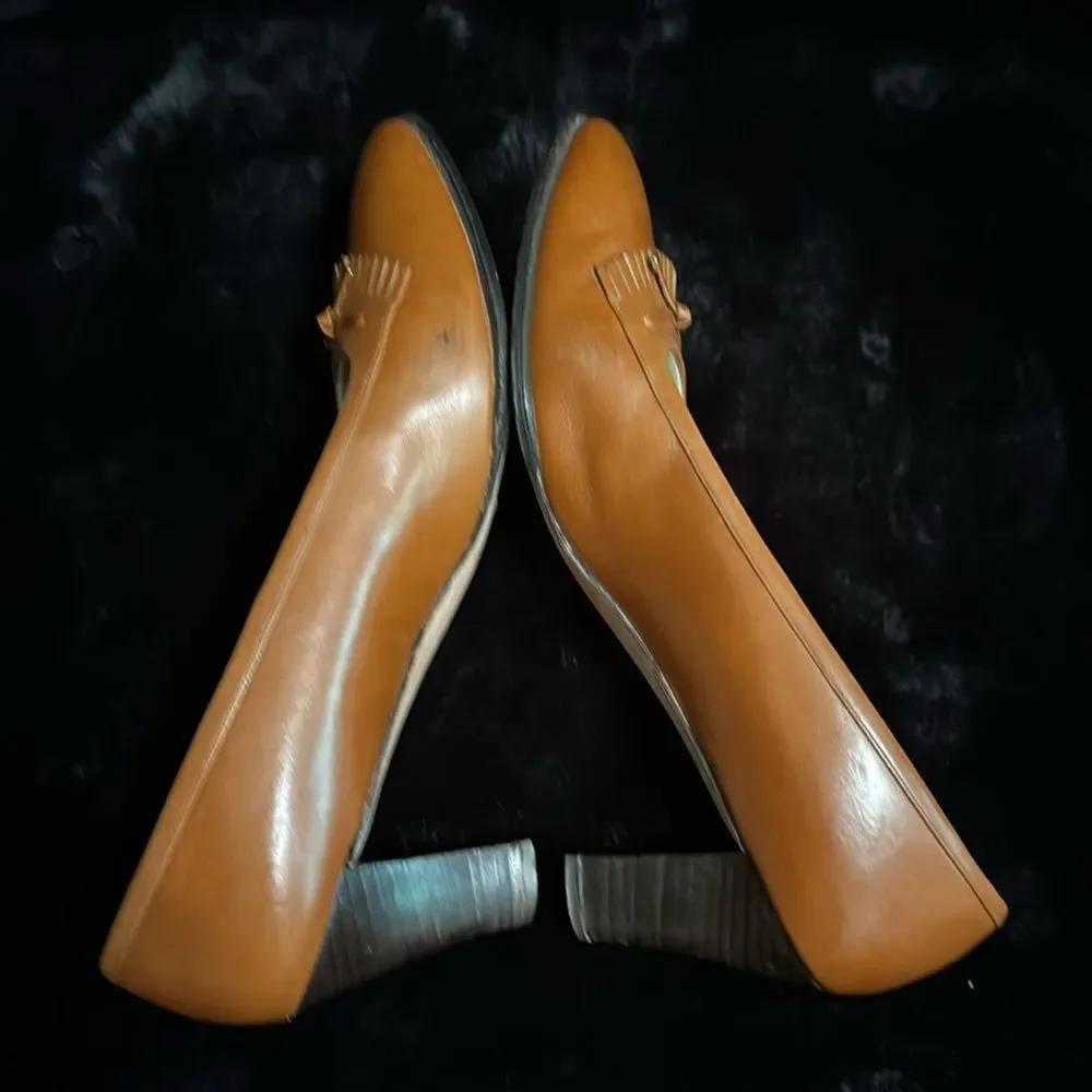 Saks Fifth Avenue Vintage Leather Heels. 11AAA